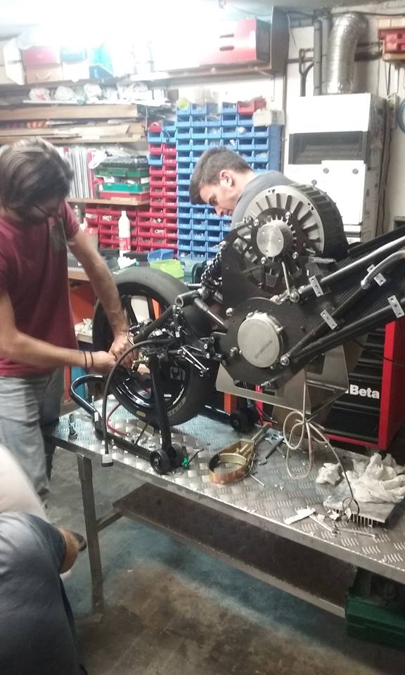 moto-desmontada